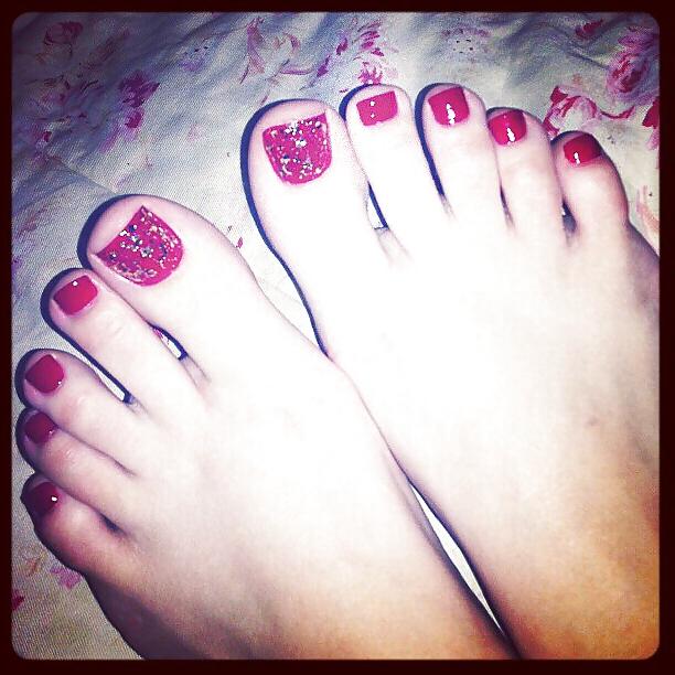24P Instagram toes 