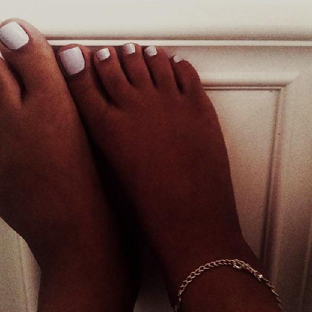 24P Instagram toes 