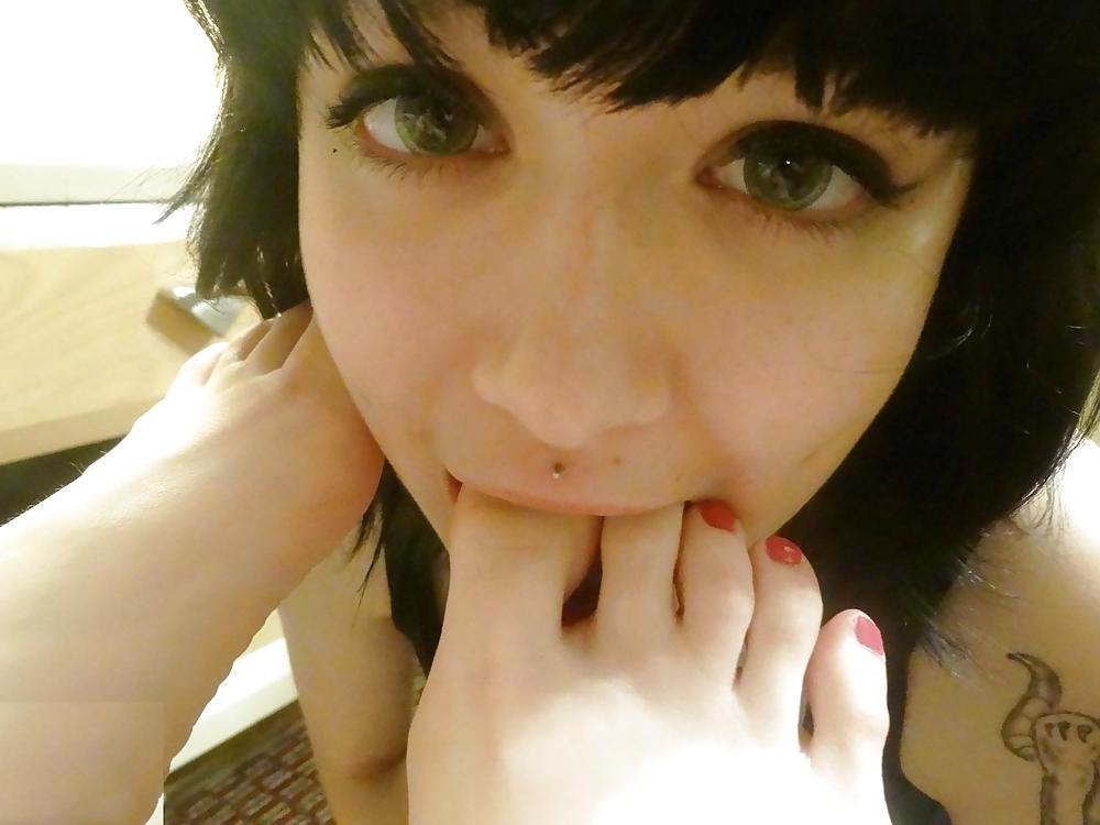25P Female Pics
