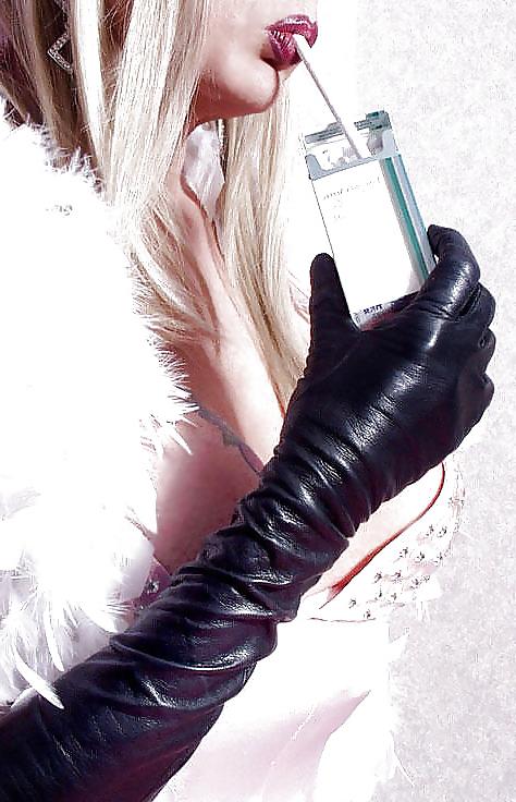 25P Leather Gloves 2