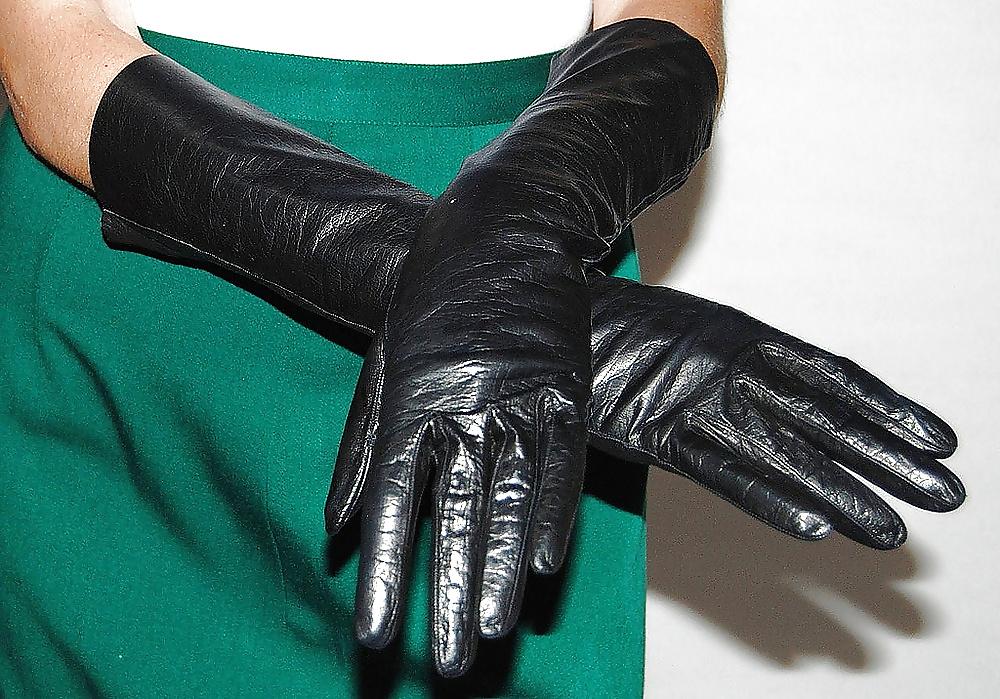 25P Leather Gloves 2