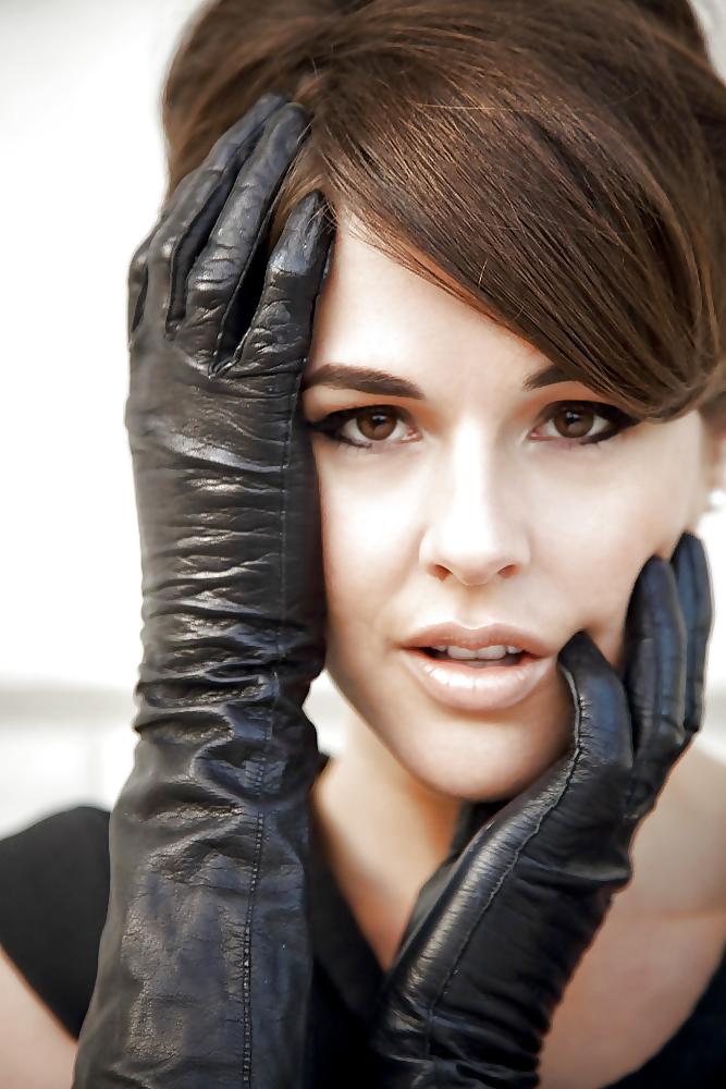 25P Leather Gloves 2