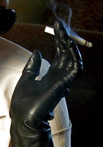 25P Leather Gloves 2