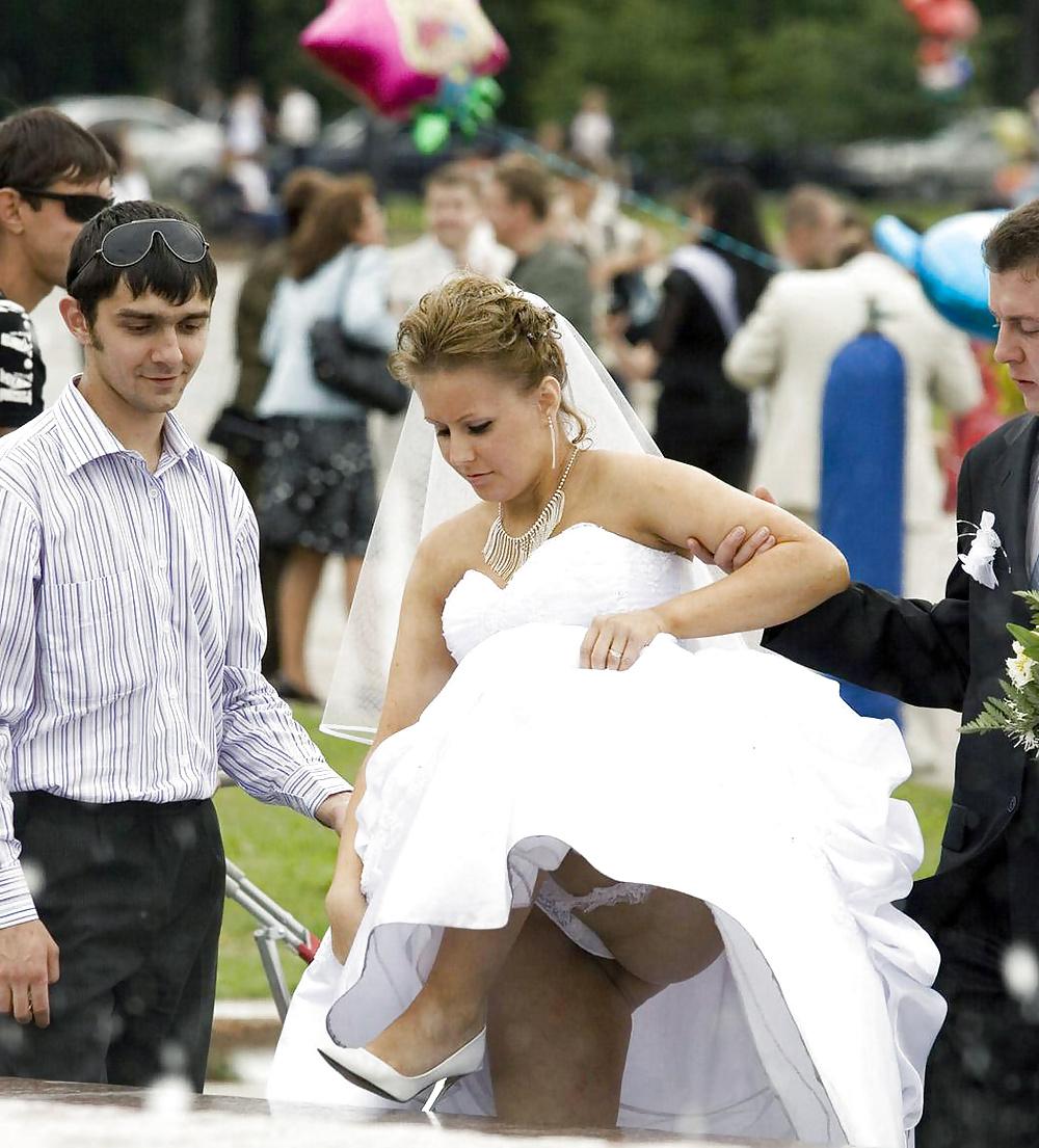 25P Bride Upskirts