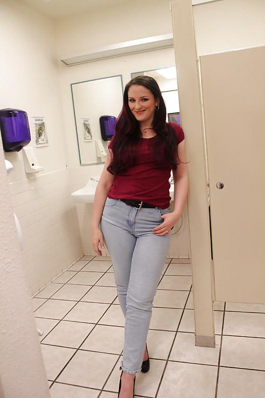12P Caroline Pierce-Goddess Of Porn 4
