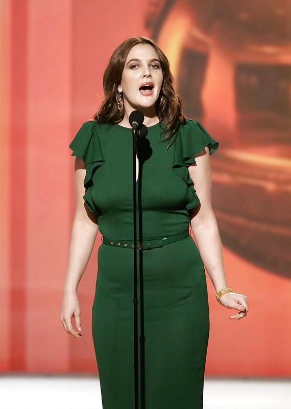 12P Female Celebs  - Drew Barrymore