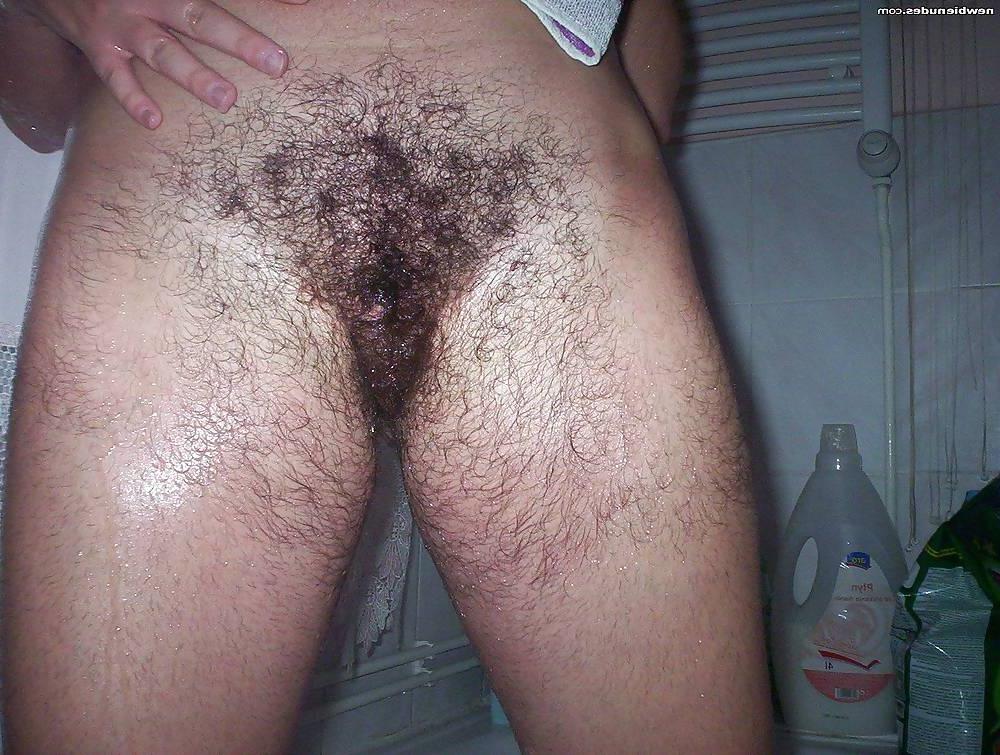 25P Hairy Goddess