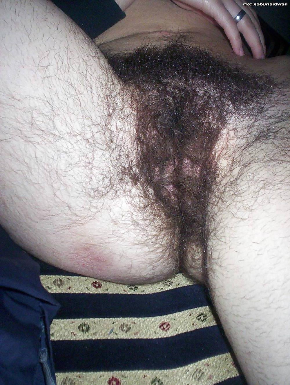 25P Hairy Goddess