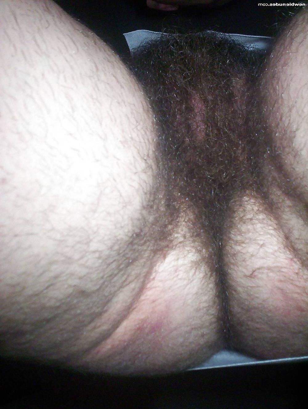 25P Hairy Goddess