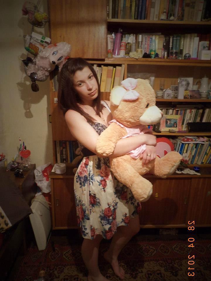 12P Sweety  18 year old bitch (non nude)