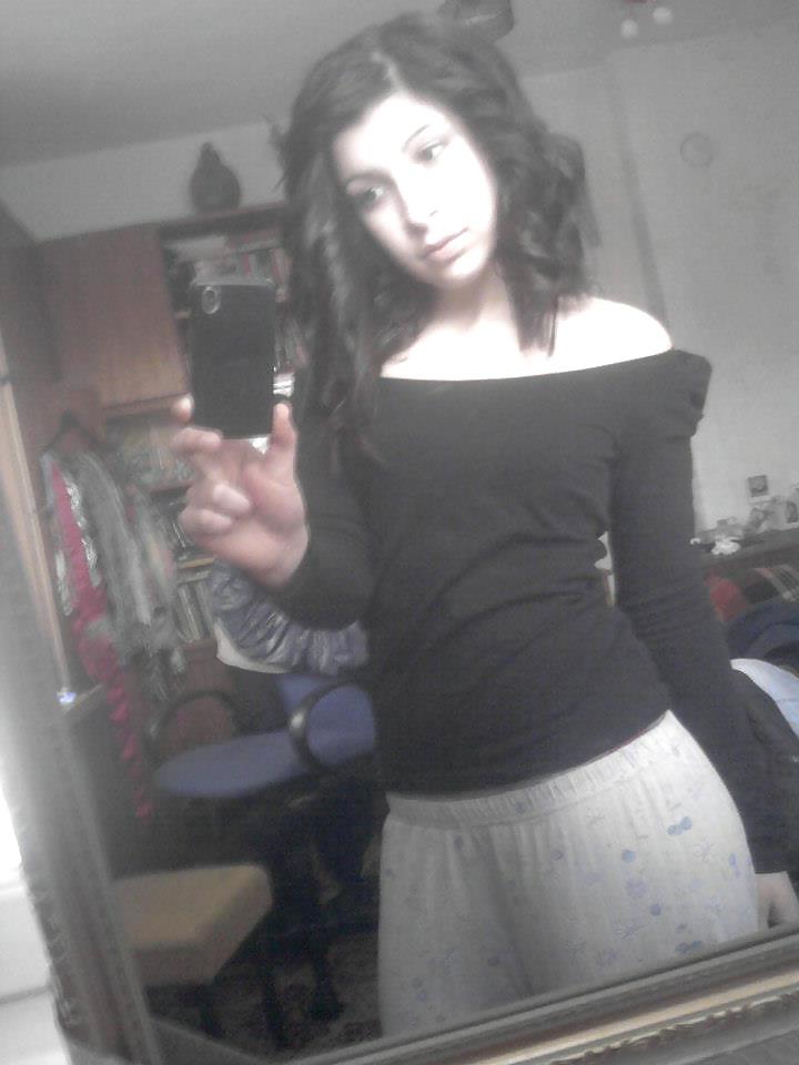 12P Sweety  18 year old bitch (non nude)