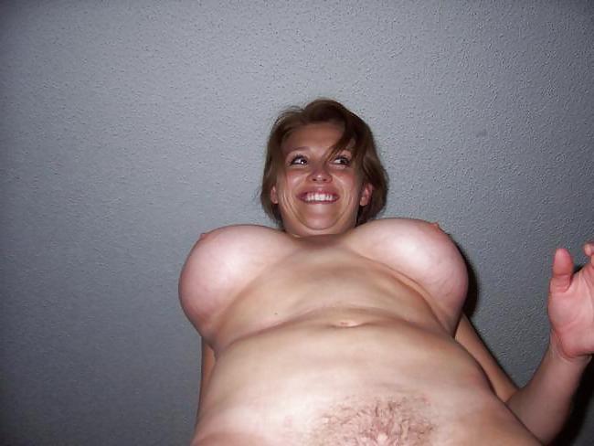 22P MILF Busty bitch