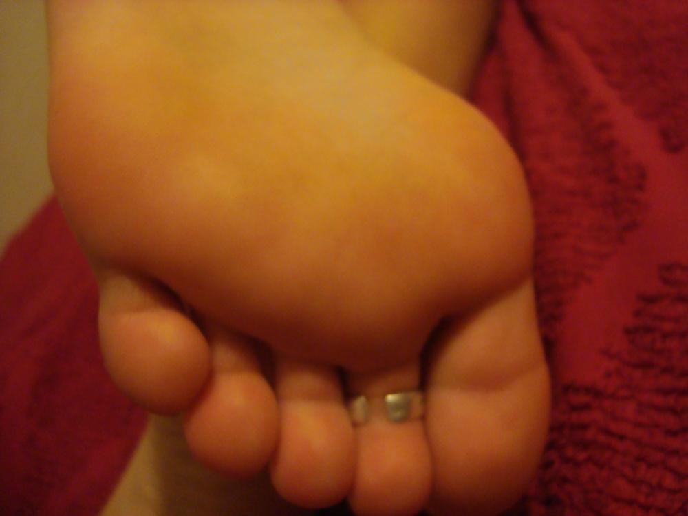 24P Cami's Feet.
