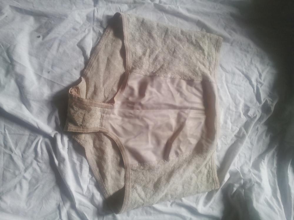 16P Mom s lingerie lingerie de ma mere