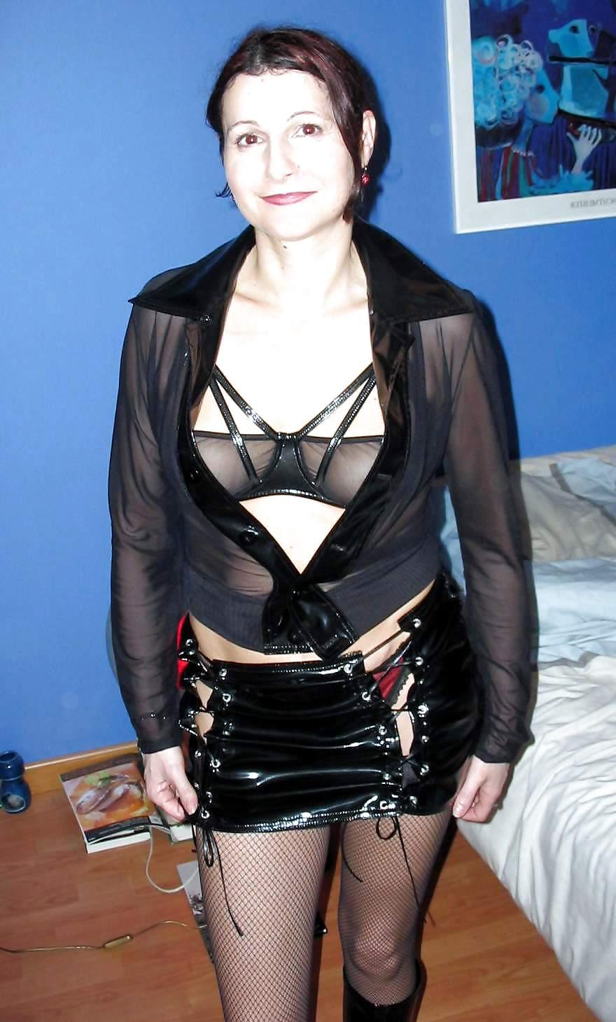 25P Real Hot Amateur Whores - Young & Old... 15