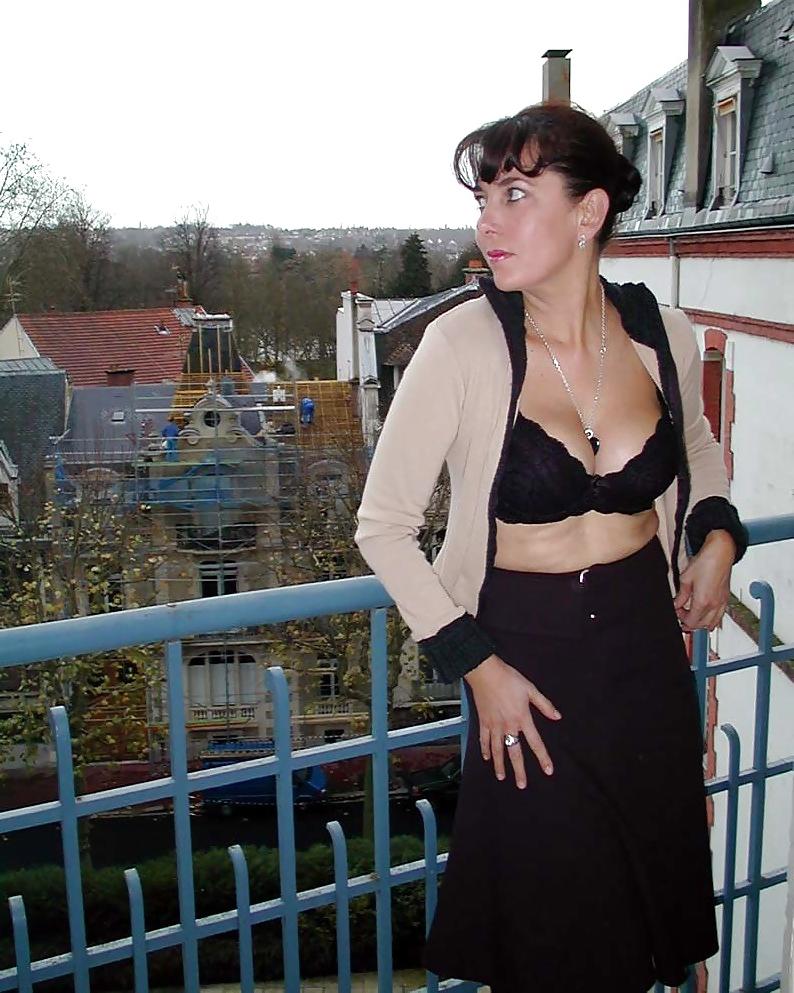 25P Nadine a french bitch with me in hotel