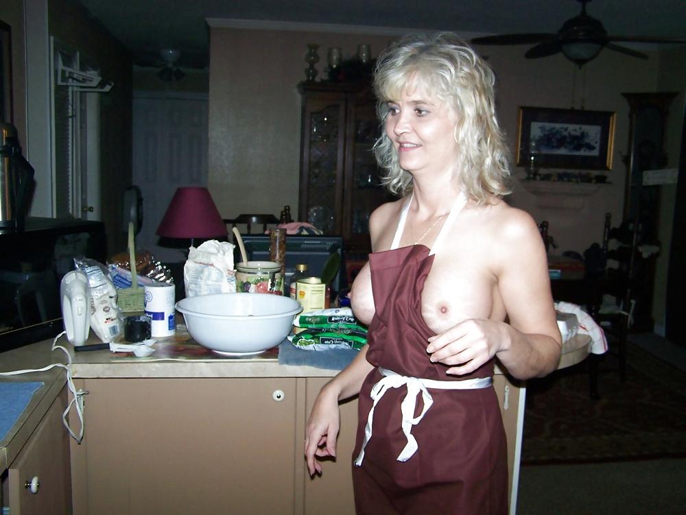 23P Darla Blonde Kinky Mature