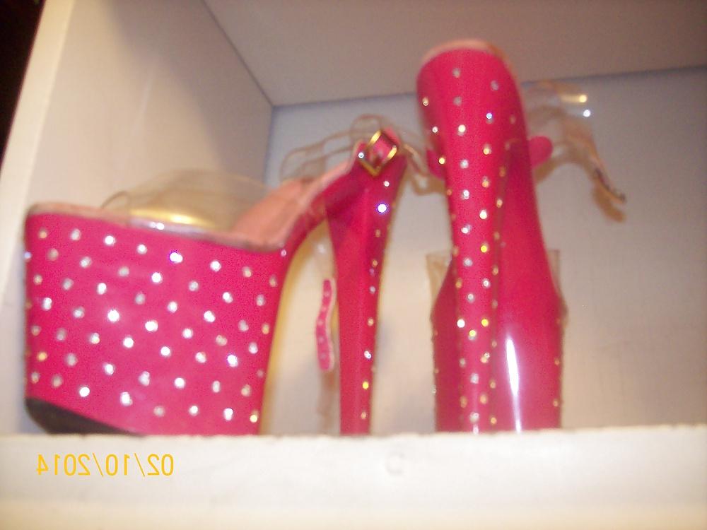 25P Platform stiletto heels to tease and get fucked by BBCs in.