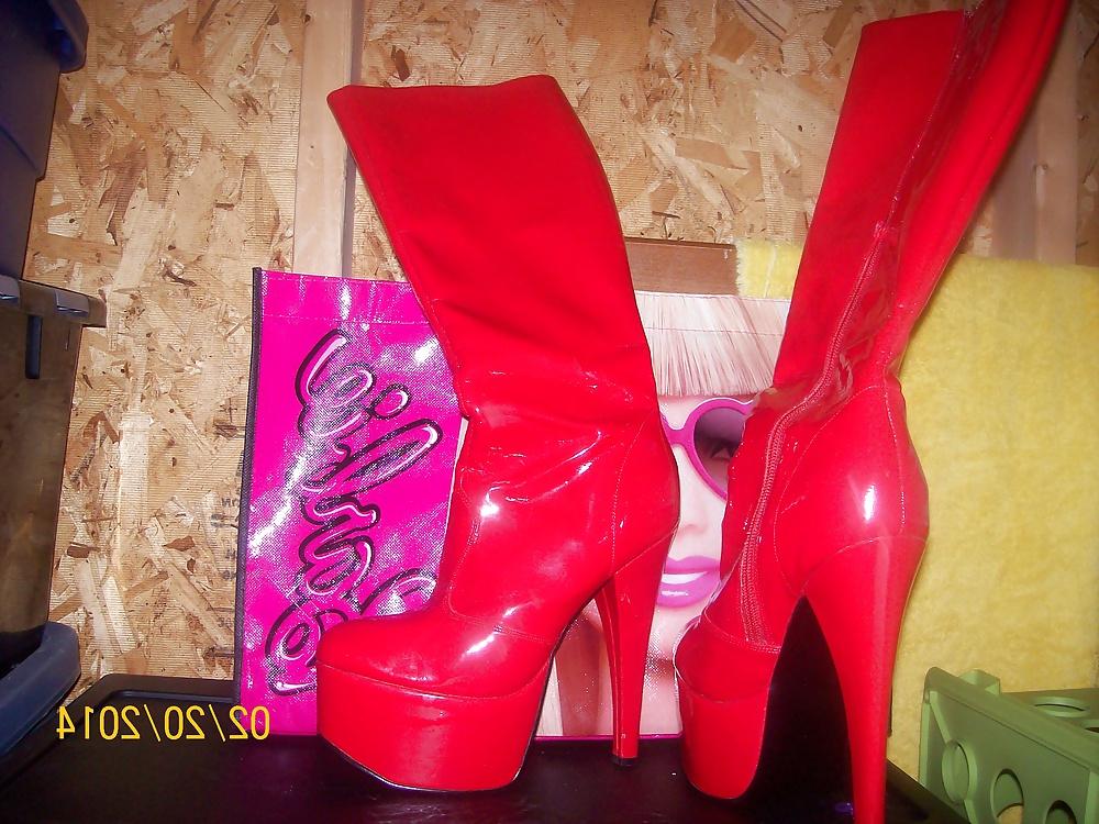 25P Platform stiletto heels to tease and get fucked by BBCs in.