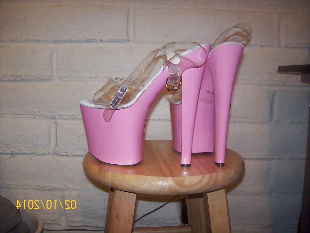 25P Platform stiletto heels to tease and get fucked by BBCs in.