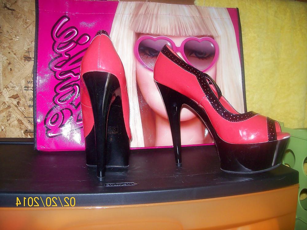 25P Platform stiletto heels to tease and get fucked by BBCs in.