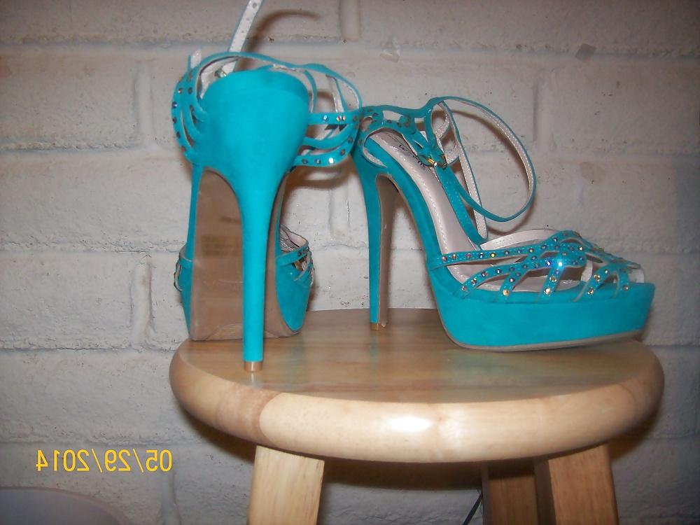 25P Platform stiletto heels to tease and get fucked by BBCs in.