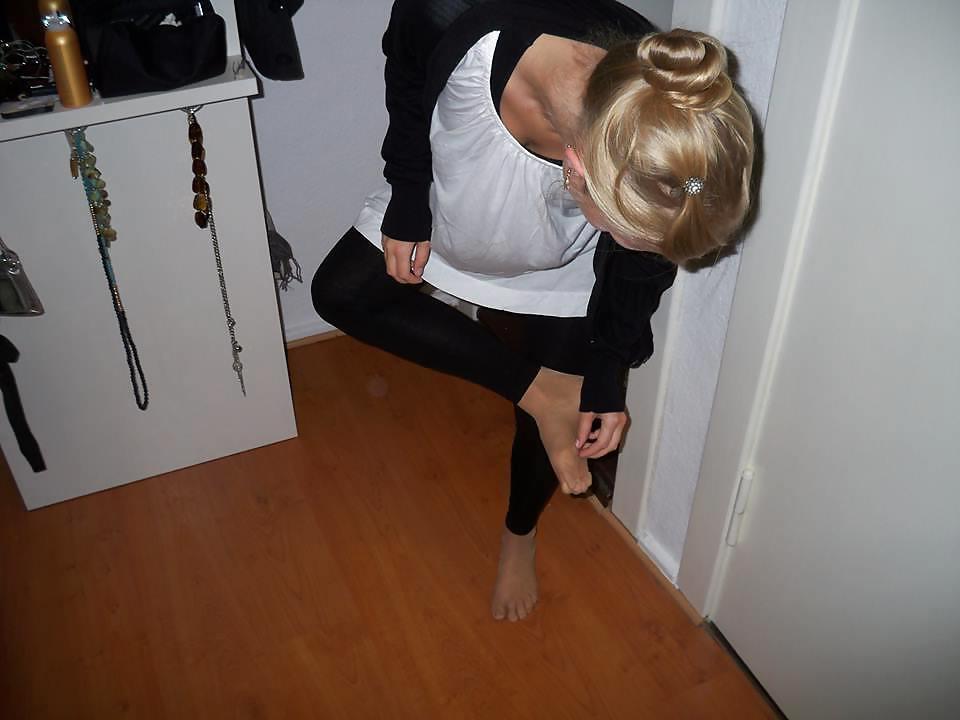 16P Candid Pantyhose Nylon Feet