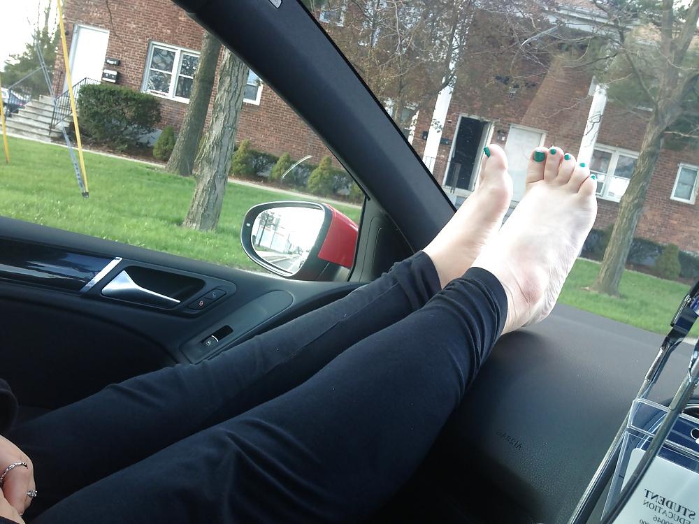 25P PediPrincess BBW Feet on Dash
