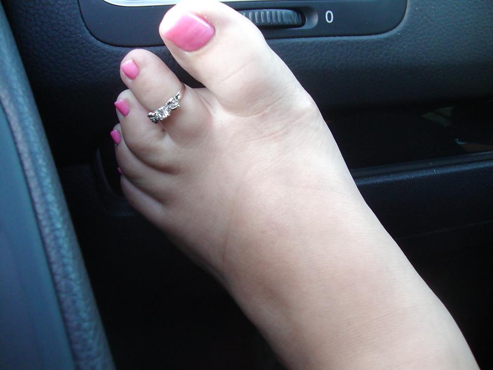 25P PediPrincess BBW Feet on Dash