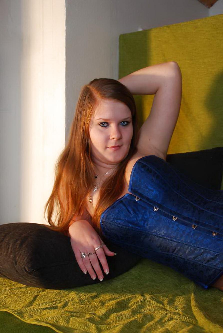 25P Emma möchte Model Pose & Blowjob werden