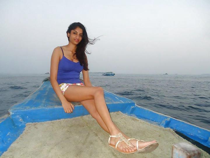 25P Desi indian stunning hot cute babes: non nude