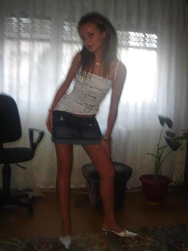 25P Naked Romanian bitch