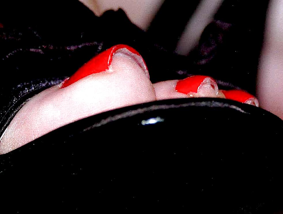 25P Beautiful female feet and toes