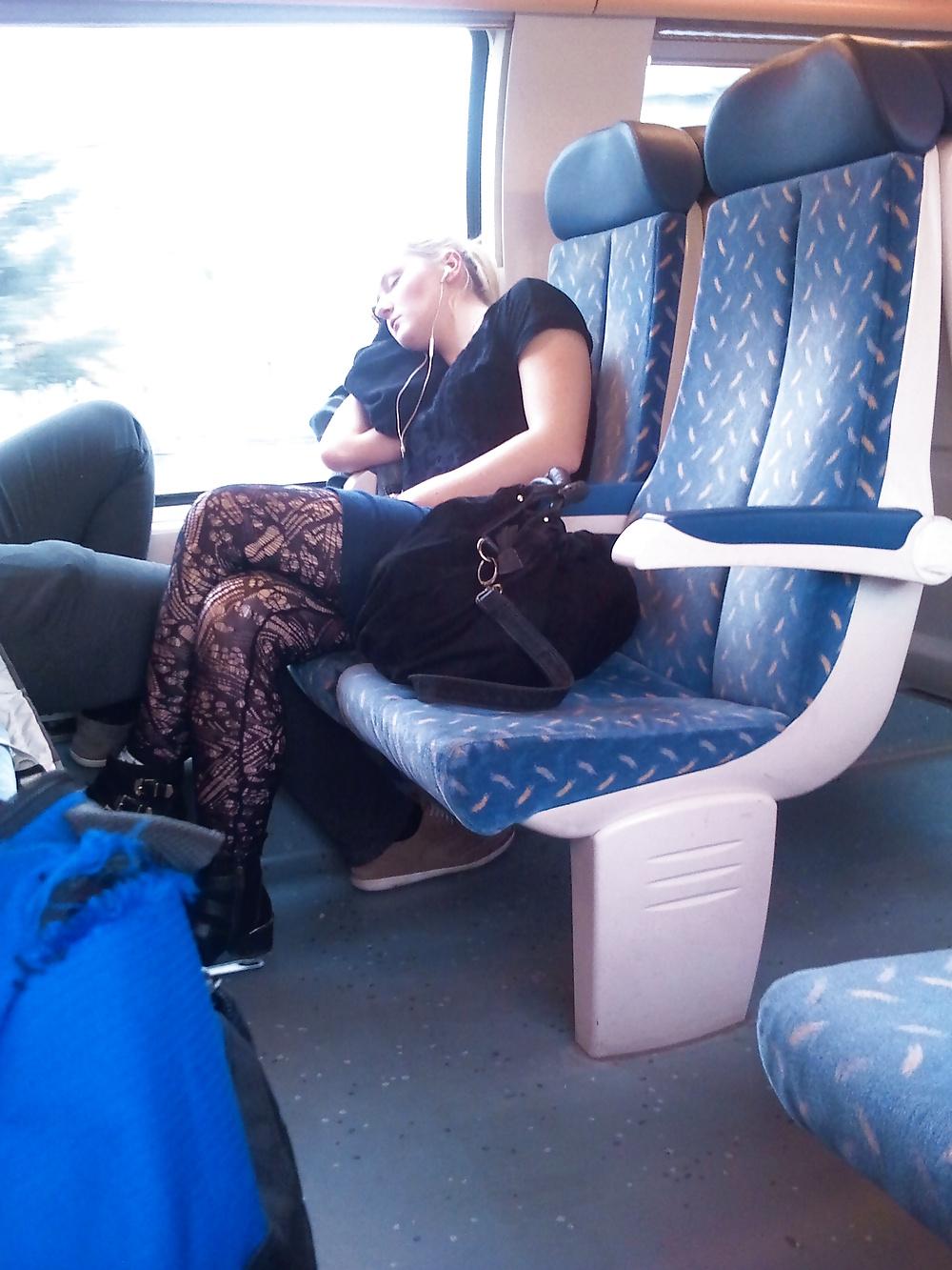 7P Nice girl in train
