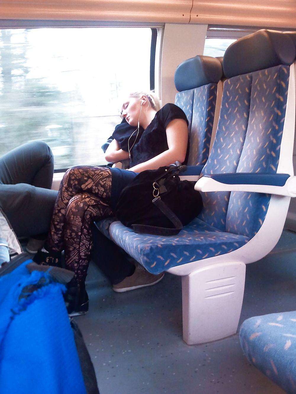 7P Nice girl in train