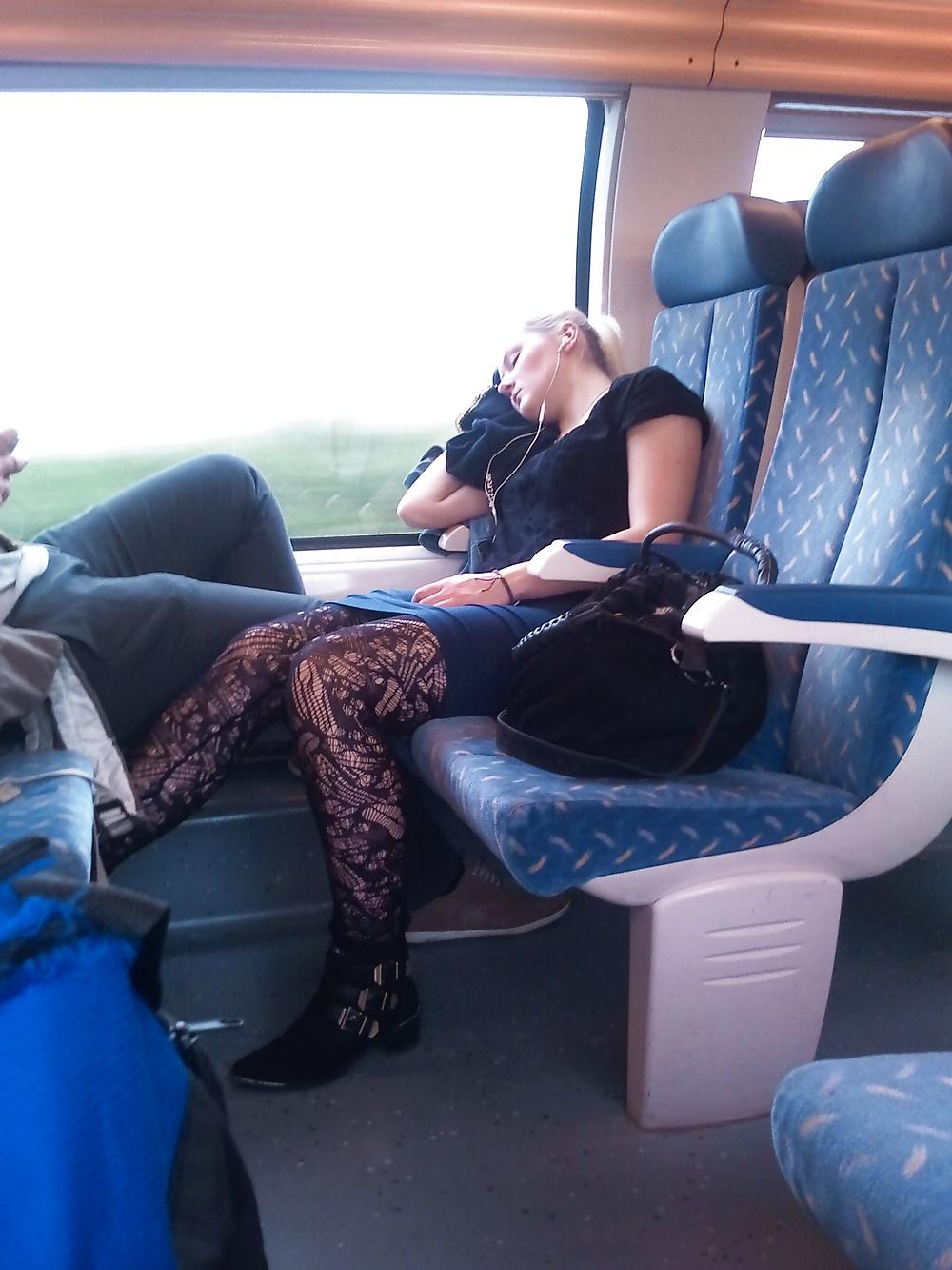 7P Nice girl in train