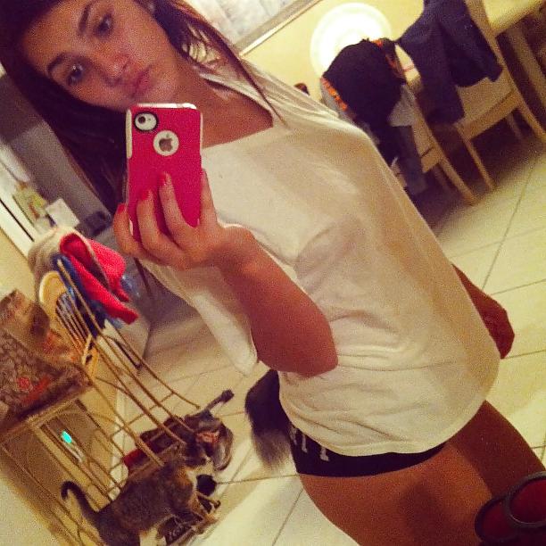 5P Big Butt Bitch needs your cum 