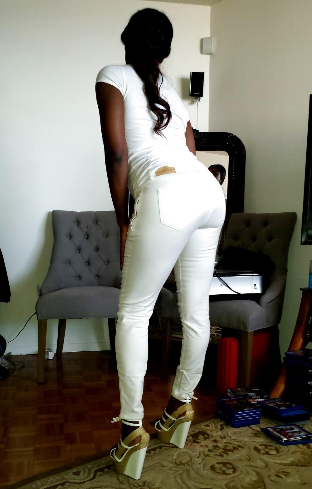 16P Big Juicy Black Ass