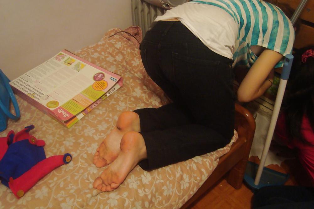 25P Belu's Feet.