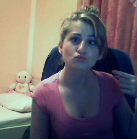 25P Teen blonde slut Tea wants your jizz