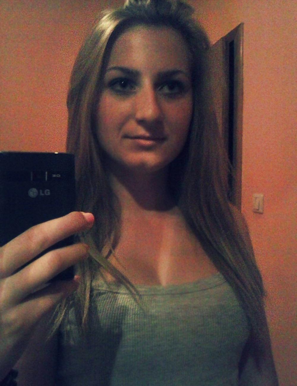 25P Teen blonde slut Tea wants your jizz