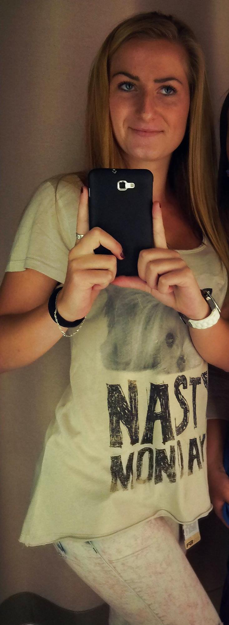 25P Teen blonde slut Tea wants your jizz