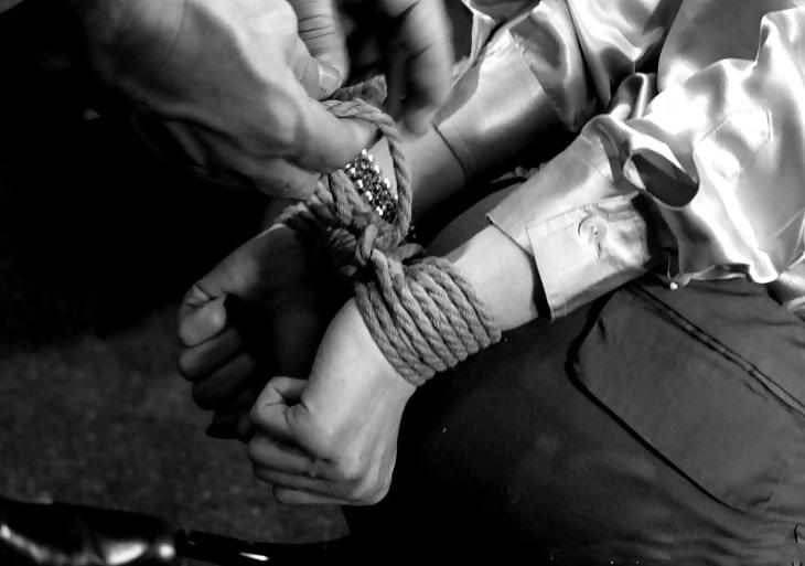 24P Couple B&W Art 03
