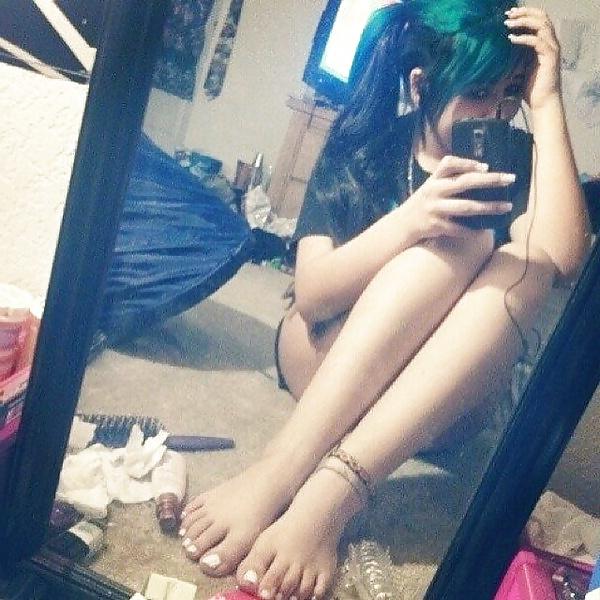 25P Teen Feet :)