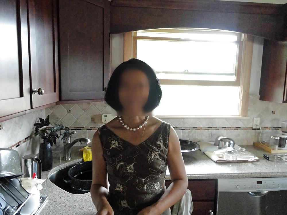 6P Filipina Step-Mom