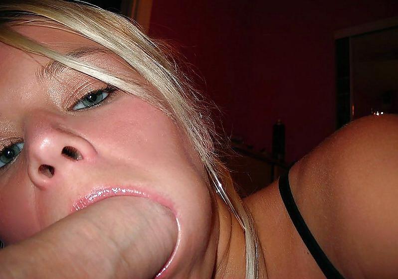 9P What happened when a bitch blonde meet a big cock ?