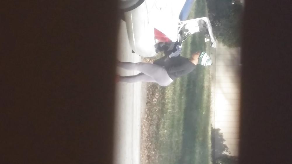 14P Juicy round ebony ass in leggings next door 