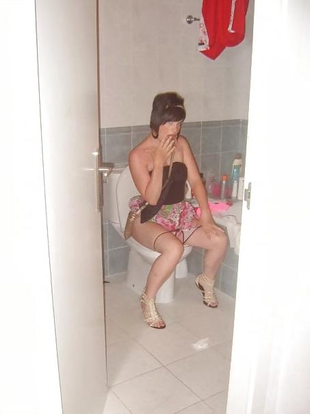 25P On the Toilet 2