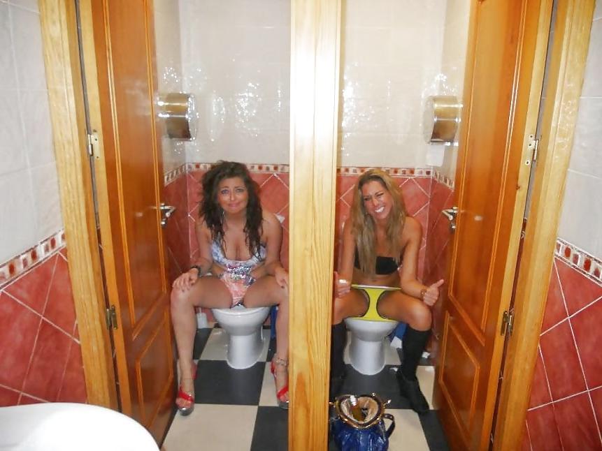 25P On the Toilet 2