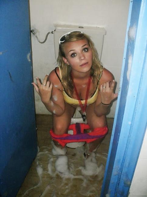 25P On the Toilet 2